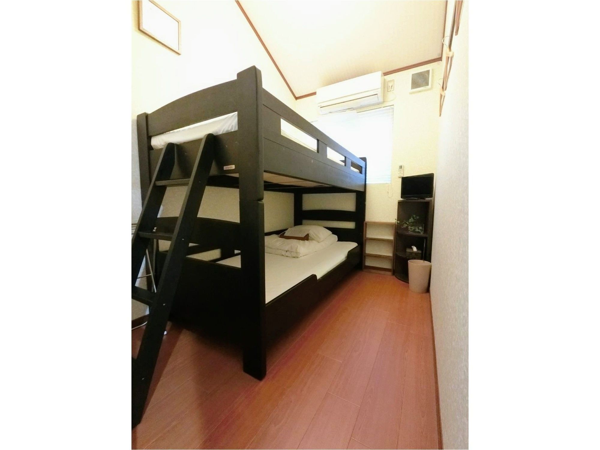 Guest House Na-No-Hana - Hostel, Caters To Women Kyoto Bagian luar foto